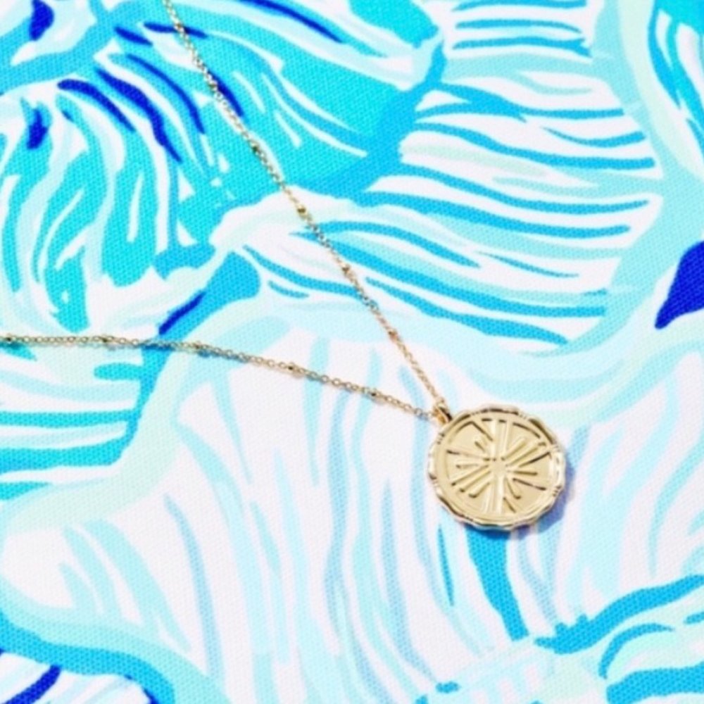 Lilly Pulitzer NWT GOLD NECKLACE